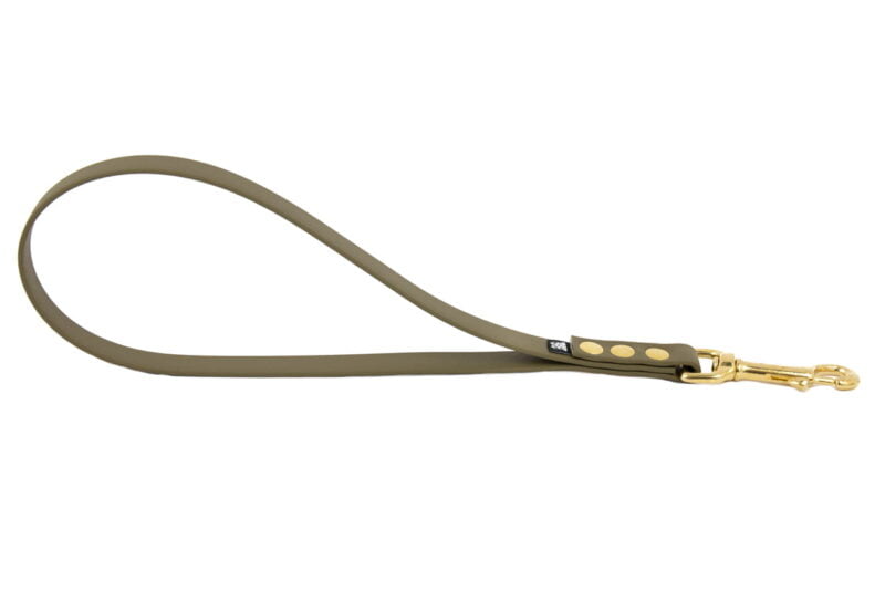 smycz-krotka-olive-mosiezne-okucia-biothane-accdog