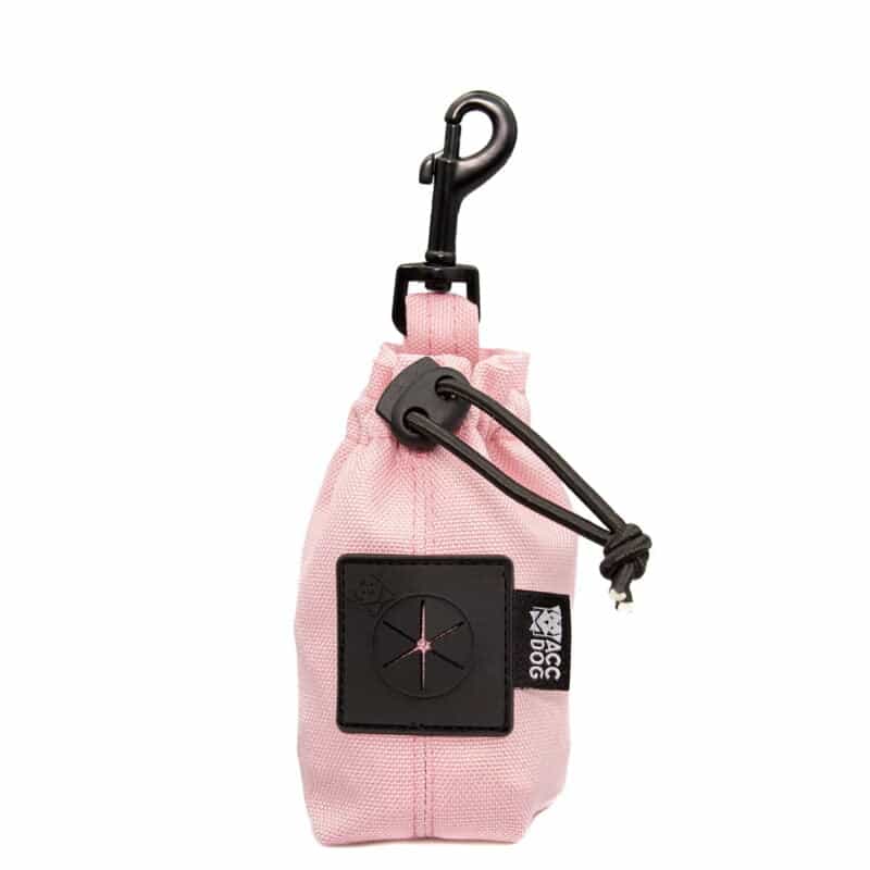 etui-na-kupoworki-czarny-karabinek-dream-pink-accdog