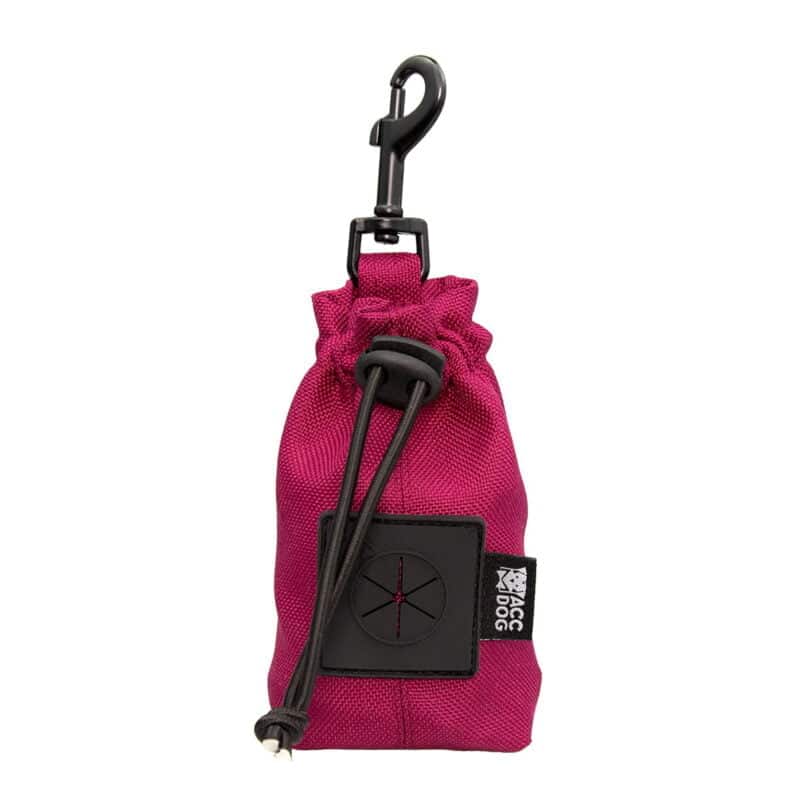 etui-na-kupoworki-czarny-karabinek-elegant-accdog