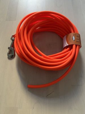Otok z Biothane® Neon Orange 9,7 m 8 mm karabinek duży chromowany.
